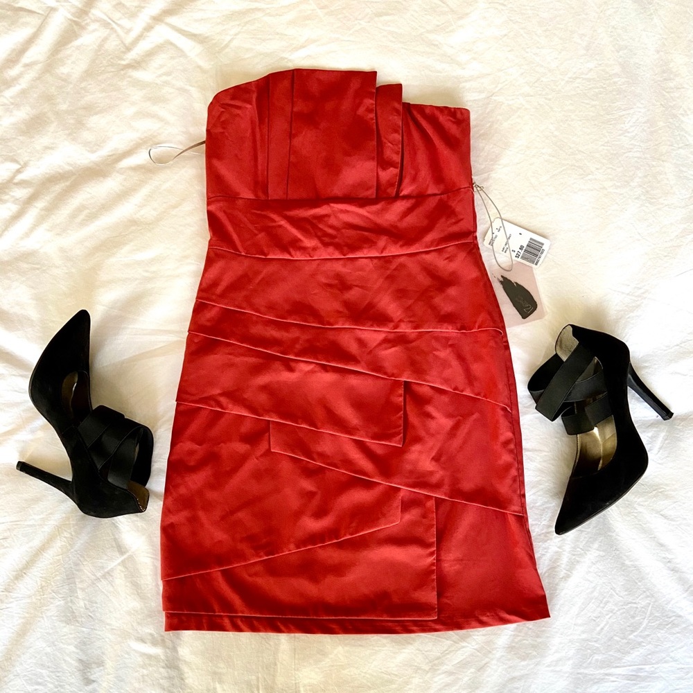 Love21 red strapless mini dress